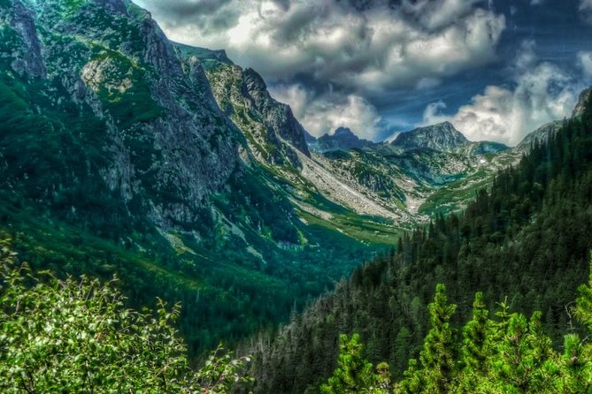 2-Day Private Guided Tour from Vienna through Slovakia to Budapest - What Makes This Tour Good Value (Even With Extra Costs)