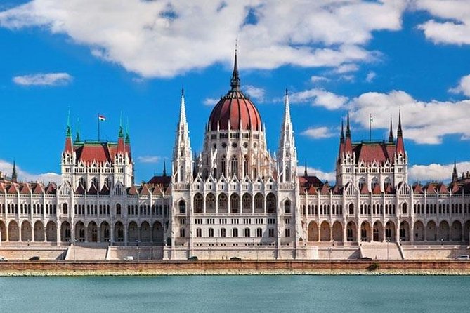 21-Day Extensive European Highlights tour from Frankfurt: Germany, Czech Republic, Slovakia, Hungary, Austria, Switzerland, Italy, France, Netherlands, Belgium and Luxembourg - Price and value math: what $2,798.05 covers, and what it does not