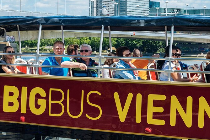 24-hour Hop-On Hop-Off with Ferris Wheel and River Cruise - Onboard audio and Wi-Fi, small features that help you make better choices