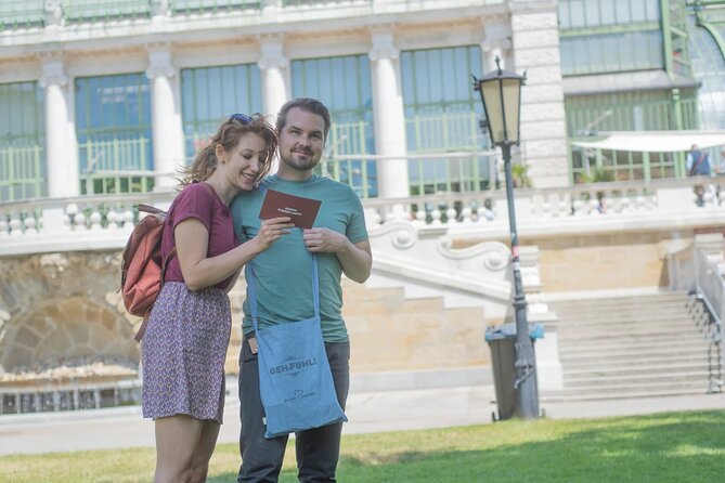 A box for a romantic walk in the city center of Vienna - The route that feels like two Venices at once