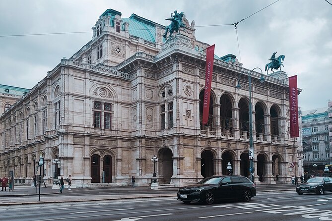 A private Historical Walking Tour in Vienna - Where your tour starts: Albertinaplatz and the “now I get it” orientation