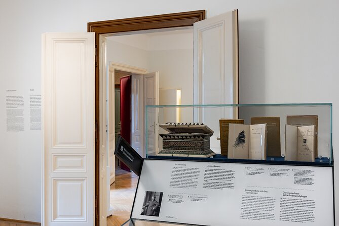 Admission to the Sigmund Freud Museum - Crowds, pacing, and how to keep the experience calm
