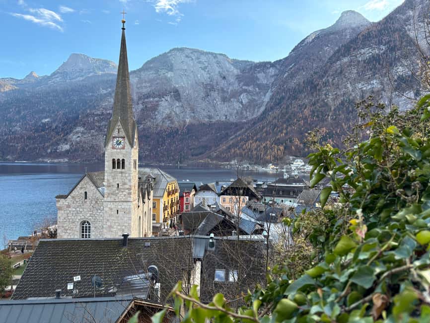 Alpine Beauty & Fairytale Towns: Hallstatt & Salzburg Tour - Traunkirchen on Lake Traunsee: the bonus stop you might get