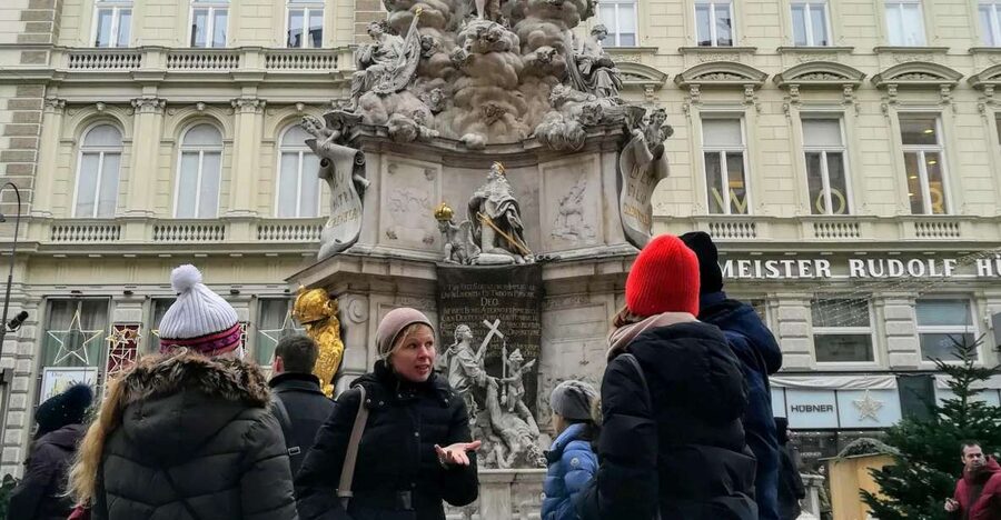 An Introduction to Vienna Walking Tour - Kunst Werke and Mitte: The Old Engine Still Running