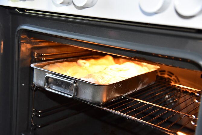 Austrian Apple Strudel Cooking Class including Lunch in Salzburg - Key highlights at a glance