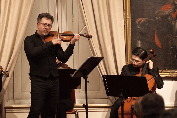 Best of Mozart & Strauss - The Mozart half: courtly sparkle plus theatrical Turkish flair