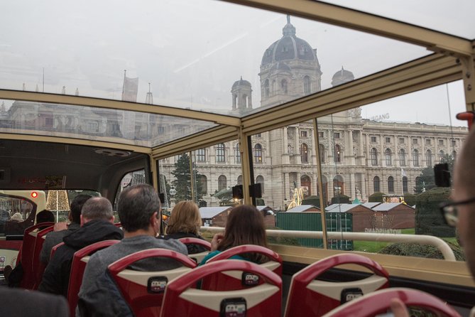 Big Bus Vienna Hop-On Hop-Off Sightseeing Tour - Know your two routes: central landmarks and the palace museum arc