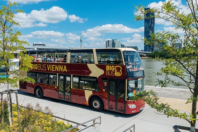 Big Bus Vienna Hop-On Hop-Off Sightseeing Tour - Time reality in Vienna: traffic, wait times, and one-loop limits