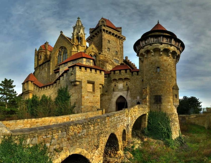 Bratislava: DayTrip: Castles around Vienna +underground lake - Pickup windows in Bratislava, and why timing matters
