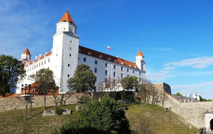Bratislava with a Local: Private Tour from Vienna - How the 5 hours in Bratislava is typically used
