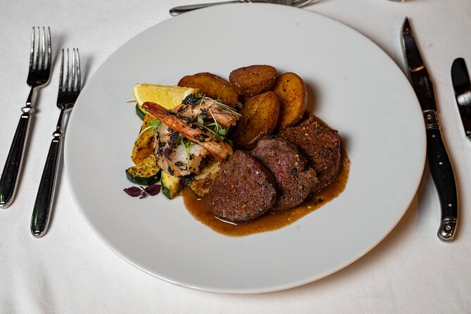 Burlesque Spectacular Dinner Show - Should you book this Vienna burlesque dinner show?