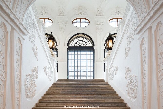 Christmas at Belvedere: 3hr Private Tour of Upper Palace & Market - Should you book Christmas at Belvedere: 3hr Private Tour of Upper Palace and Market?