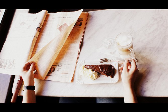 Classic Food Tour of Vienna - The point of this tour in Vienna: eat like a local, with structure