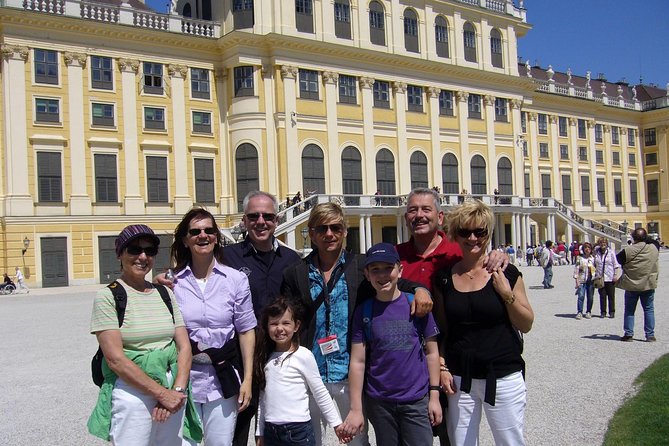 Classic Private City Tour Vienna - Pickup in Vienna hotels and apartments: where the day begins