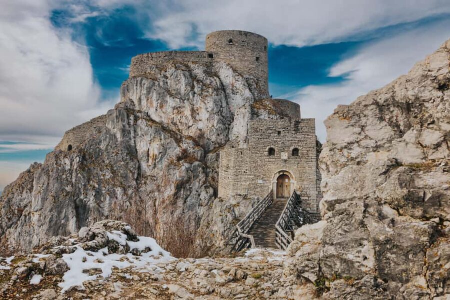 Day trips from Vienna: Bratislava and Budapest with Guide - Small-group logistics: why it feels easier than you expect