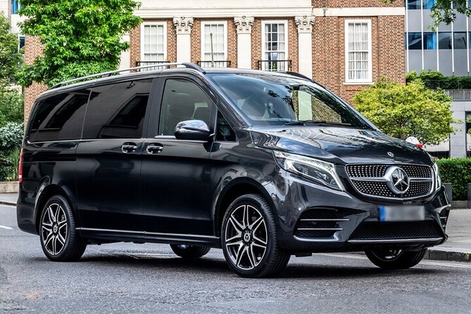 Departure by Private Minivan from Vienna to Vienna Airport VIE - The Ride: Sedan vs MB Vito Comfort