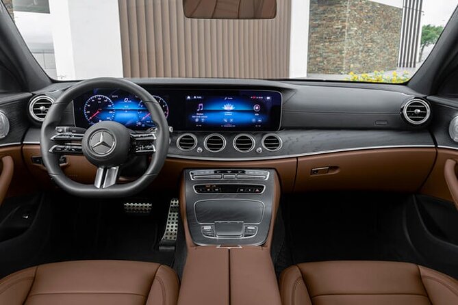 Departure Private Transfer Vienna to Vienna Airport VIE by Sedan - Should you book this Vienna to VIE sedan transfer?