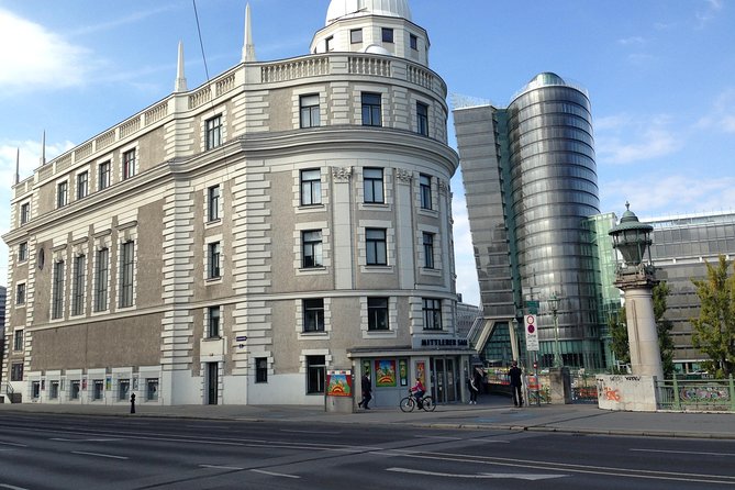 eBike Vienna 90min guided tour - use ebike for the whole day - eBike comfort and control: what to expect on a flat-city day