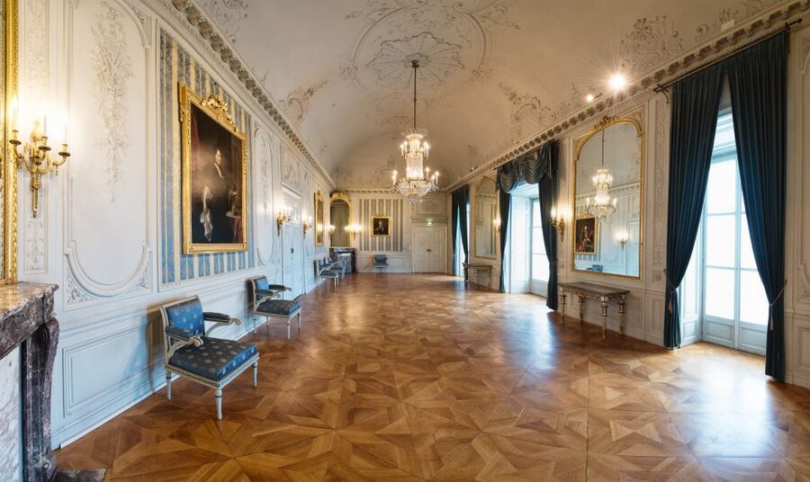 Eisenstadt: Esterhazy Palace Admission Ticket - Entering the Baroque rooms and the Esterházy private collection