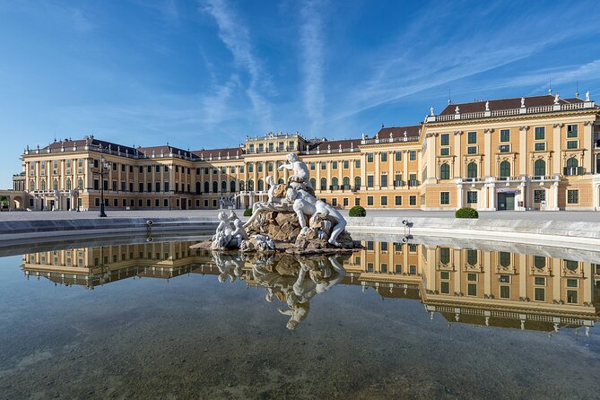 Exclusive Evening at Schönbrunn Palace: After-Hours Audiotour, Dinner, Concert - After-Hours Schönbrunn Palace, Without the Usual Crowd Crush