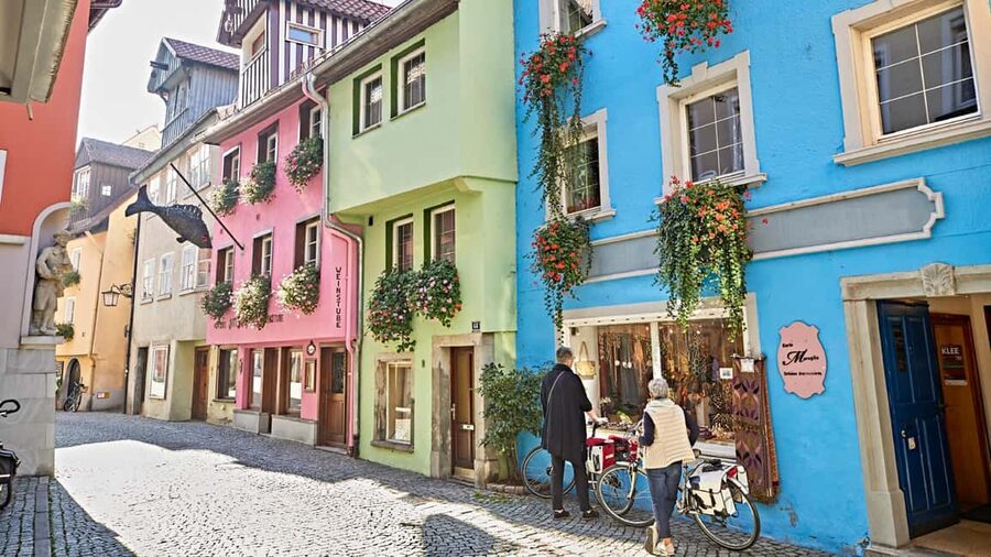 Explore 4 Countries in a Day: Liechtenstein,Austria&Germany - Lindau, Germany: medieval streets, the Bavarian Lion, and the white lighthouse