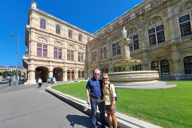 Fall in Love with Vienna Tour- the best of Vienna on foot! - Hofburg and Sisi Museum, palace life explained in plain terms