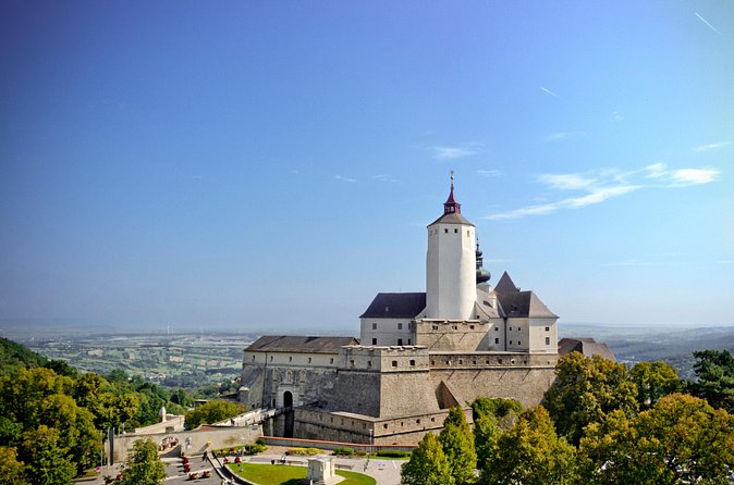 Forchtenstein Castle Guided Tour - The 50-Metre Well Ending: Survival, Not Just a View