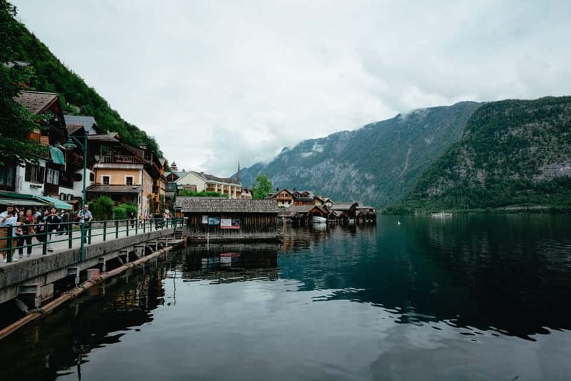 From Bratislava: Hallstatt & Salzburg Day Tour - How the guide experience can make or break a day trip