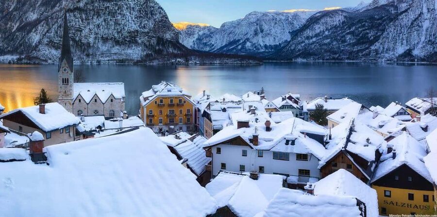 From Bratislava to the Austrian Alps: Hallstatt & Salzburg - Timing across the whole day: 14 hours, and why that’s the point