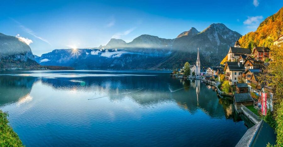 From Salzburg: Private Tour of Hallstatt - Fuschlsee and Schloss Fuschl: a calm warm-up before Hallstatt