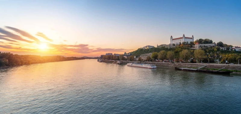 From Vienna: Bratislava& Budapest Day Tour with Photographer - Should you book this Vienna to Bratislava and Budapest photographer day tour?