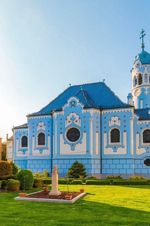 From Vienna: Bratislava with Local Guide, Castle & UFO Views - Vienna to Bratislava by minivan, with time to actually enjoy it