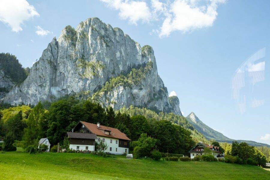 From Vienna: Guided Day Trip to Salzburg - Vienna State Opera pickup, then right into the Salzkammergut views