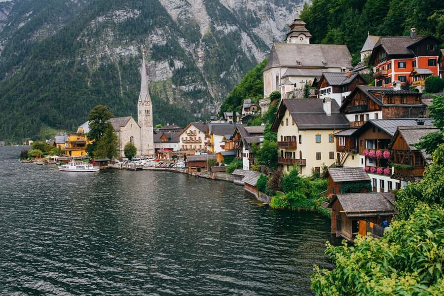 From Vienna: Hallstatt Mountains and Lakes Tour - Setting off from Vienna: the 7:00 AM reality check