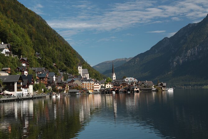 From Vienna: Hallstatt, Salzburg, Melk, Alps & Lakes Day Trip - Melk Abbey in the Wachau Valley: Short Visit, Strong Visual Impact