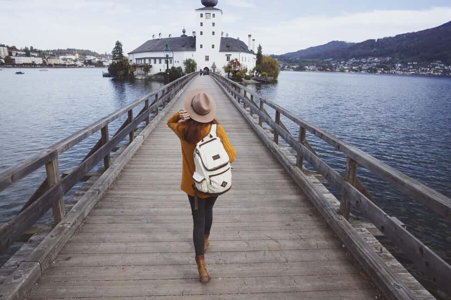 From Vienna: One Day Hallstatt Guided Day Trip - Getting Picked Up and Finding the Bus Without Stress