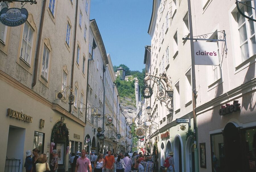From Vienna: Salzburg and Alpine Lakes Full-Day Trip - Salzburg walking tour: Mirabell Gardens, Mozart, and the old core