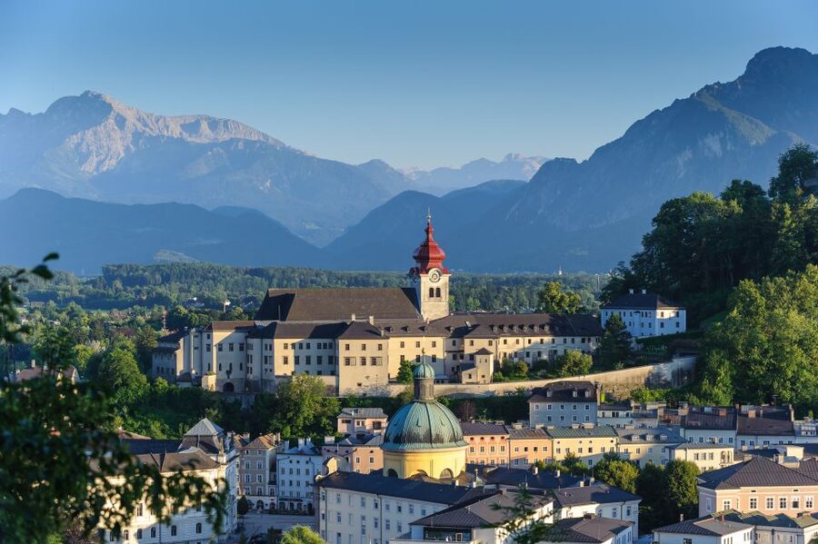 From Vienna: Sound of Movies Musical Tour to Salzburg - Salzburg’s Star Hits: Residence Square, Fountain Views, and a Real Walking Tour