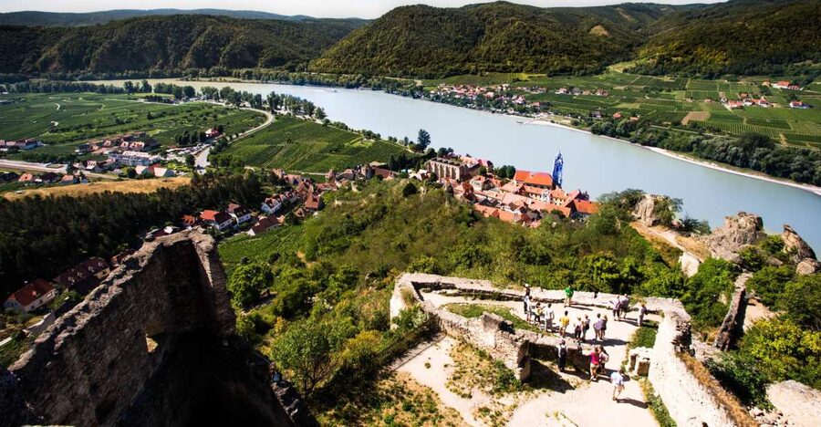 From Vienna: Wachau Valley Day Tour with Wine Tasting - The Van Ride Matters More Than You Think