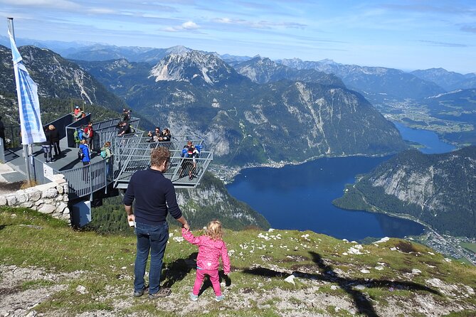 Full-Day Minivan Tour From Salzburg to Hallstatt with 5 Fingers,Lakes&Mountains - From Salzburg to Salzkammergut by minivan, not by chaos
