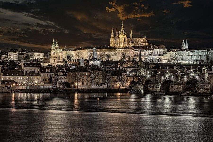 Full-Day Private Tour to Prague from Vienna - Price and value: what you’re really paying for at $588.78 per person