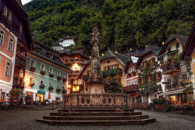 Hallstatt Full-Day Tour from Vienna - Ride comfort, group size, and where you should sit