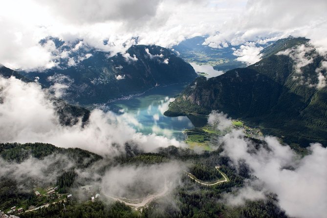 Hallstatt Guided Day Trip from Vienna With Boat Ride Option - Vienna to Salzkammergut: Expect a Long Coach Ride and Two Highway Breaks