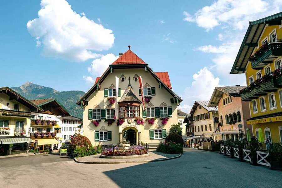 Hallstatt Highlights Day Trip from Salzburg with St. Gilgen - Funicular and Skywalk: the best view per minute (if open)