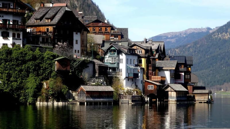 Hallstatt, Salt mine, Funicular, sky walk Trip From Salzburg - The historic funicular: comfort with lake-and-mountain panoramas