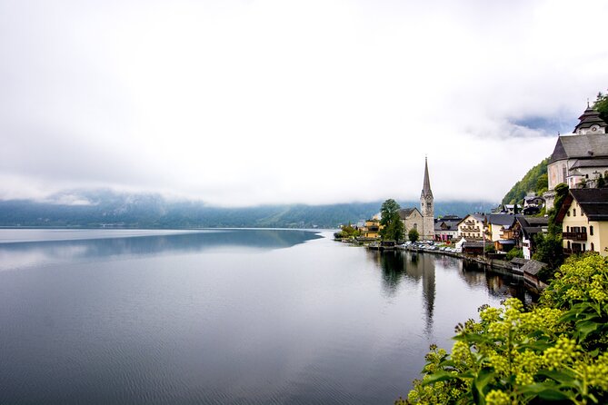 Hallstatt, St. Wolfgang & St. Gilgen Day Trip from Salzburg - Hallstatt basics: village time, shore photos, and how to use your two hours