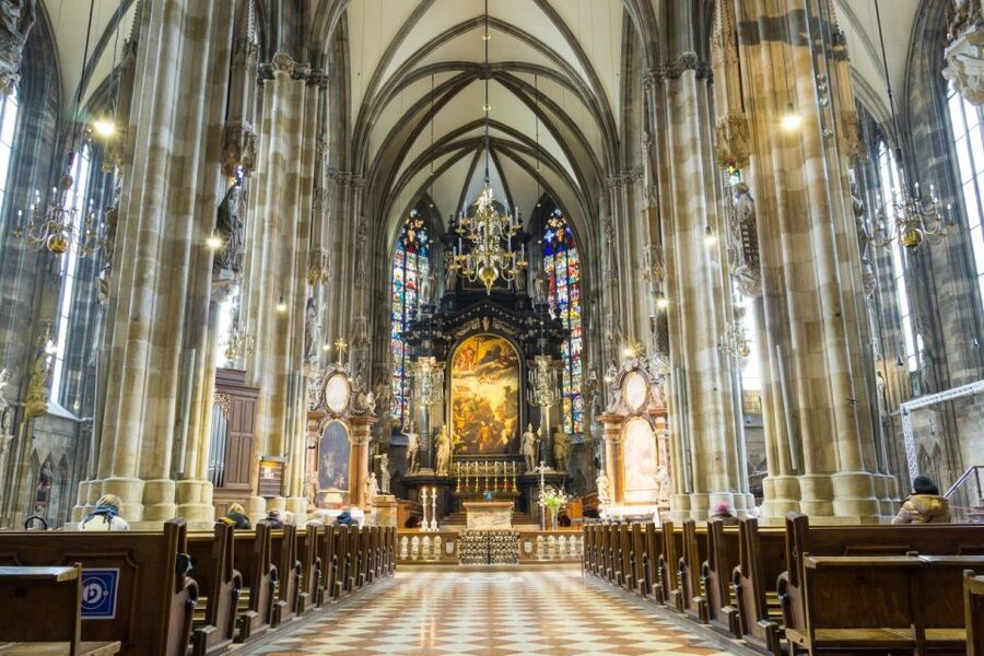 Highlights of Vienna: Private Bike Tour with Licensed Guide - Private Guide Power: Live Commentary, Tailored Interests, and Real Flexibility