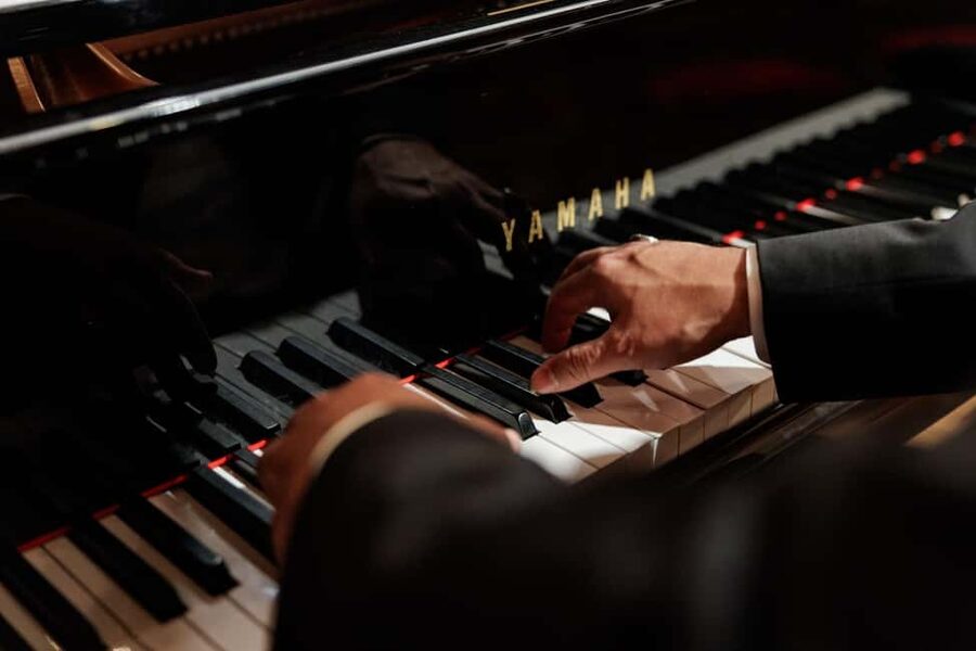 Imperial Gala Concert at Palais Auersperg - What the show includes: soloists, moderation, and a classic Viennese blend
