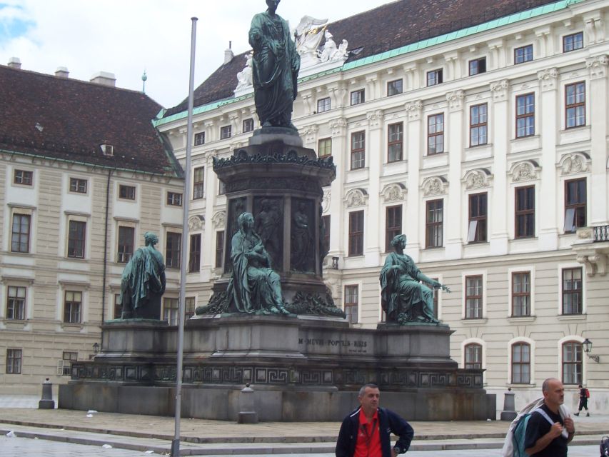 Imperial Vienna: Full-Day Tour from Budapest - Kärtner Strasse and St. Stephen’s Cathedral: the center you can feel