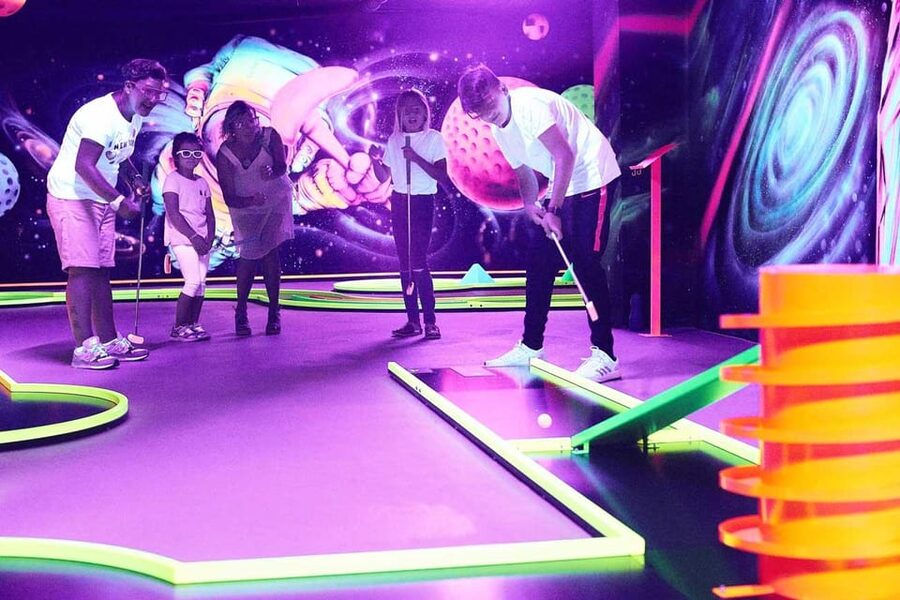 Innsbruck: 3D Mini Golf with Dazzling Light Effects - Key highlights you should know